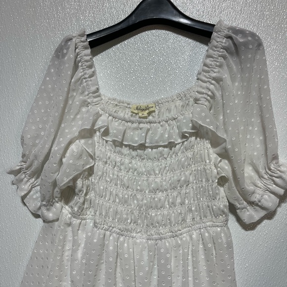 Elegant White Midi Dress - Picture 6 of 6